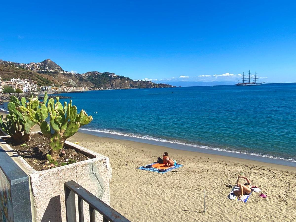 Alpha22 Apartment Giardini Naxos Eksteriør bilde